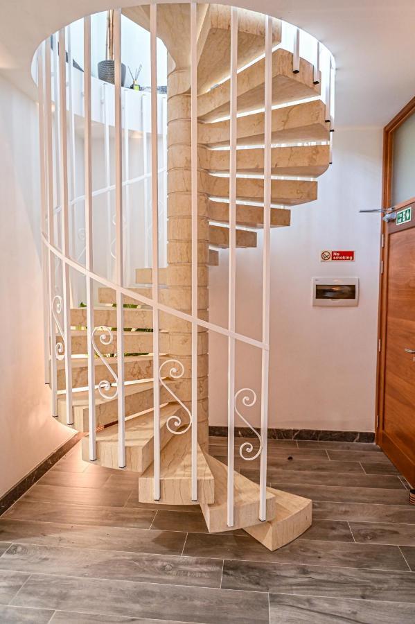 Droplet Apartment Kalkara Exterior photo
